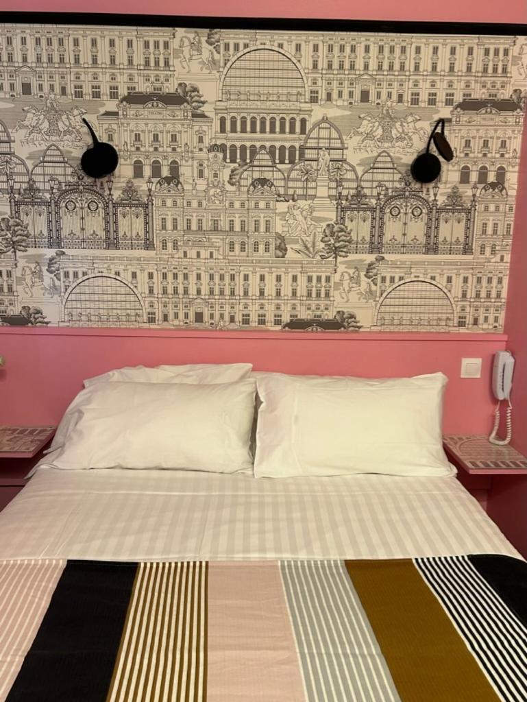 Hotel De La Croix-Rousse Лион Екстериор снимка